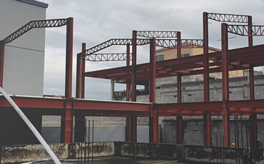 Constructora Fortaleza edificio comercial
